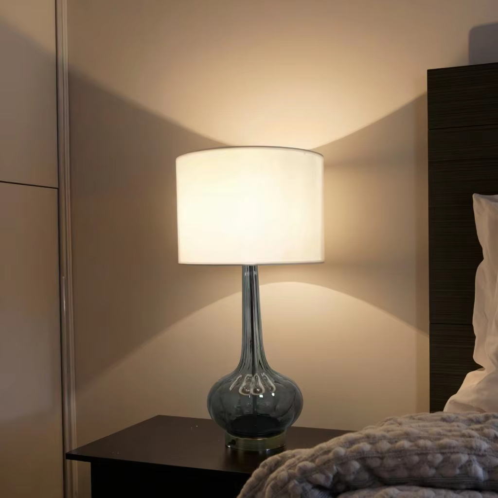 Mid - Century Retro Glass Table Lamp: Perfect for Vintage - Themed Interiors