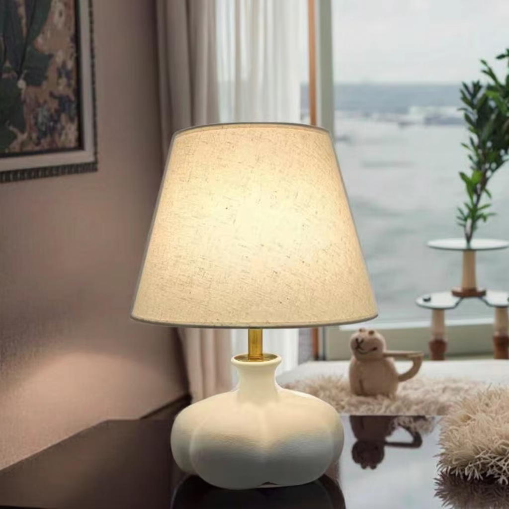 Elegant Ceramic Table Lamp with Linen Shade - A Perfect Blend of Style and Warmth