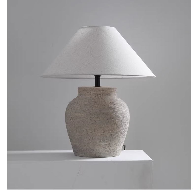 Retro Ceramic Table Lamp with Linen Shade