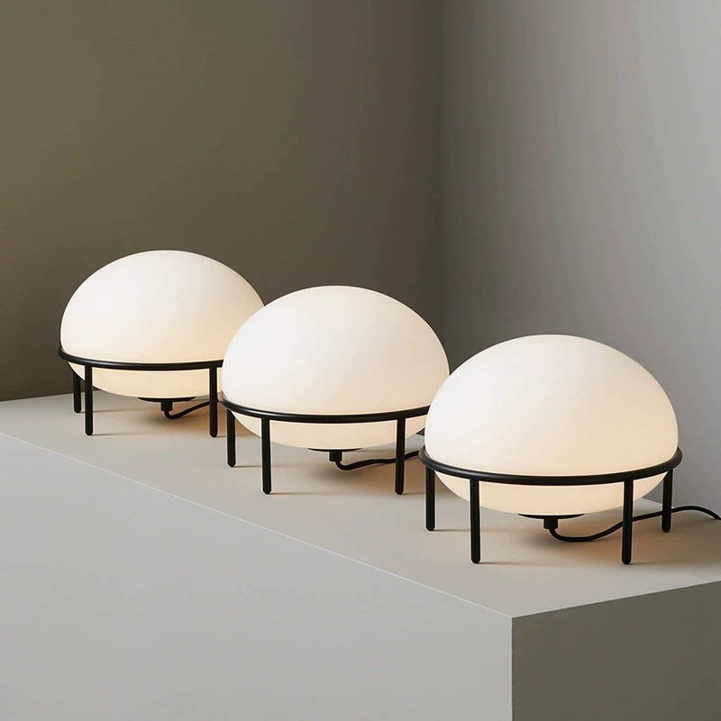 Minimalist Elegance: GEHMAN Glass & Carbon Steel Table Lamp