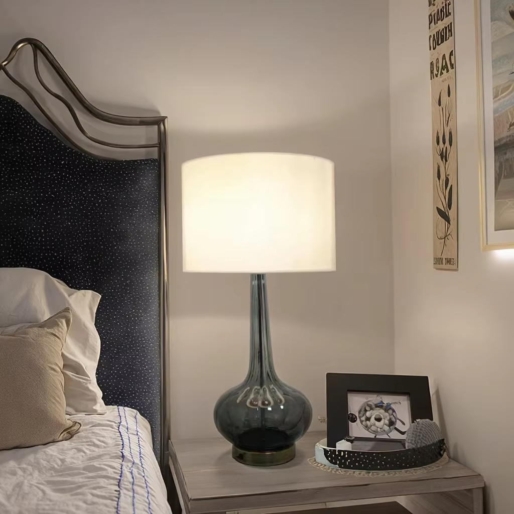 Mid - Century Retro Glass Table Lamp: Perfect for Vintage - Themed Interiors