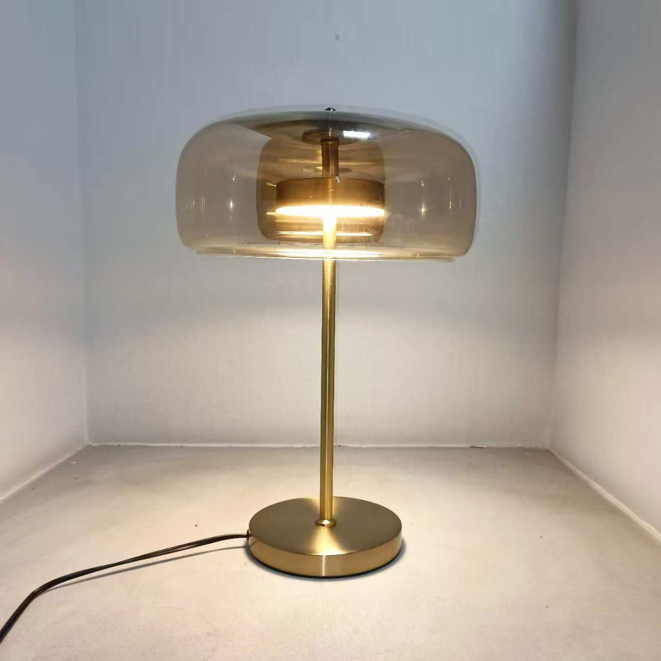 Amber Glass & Brass - like Elegance Table Lamp