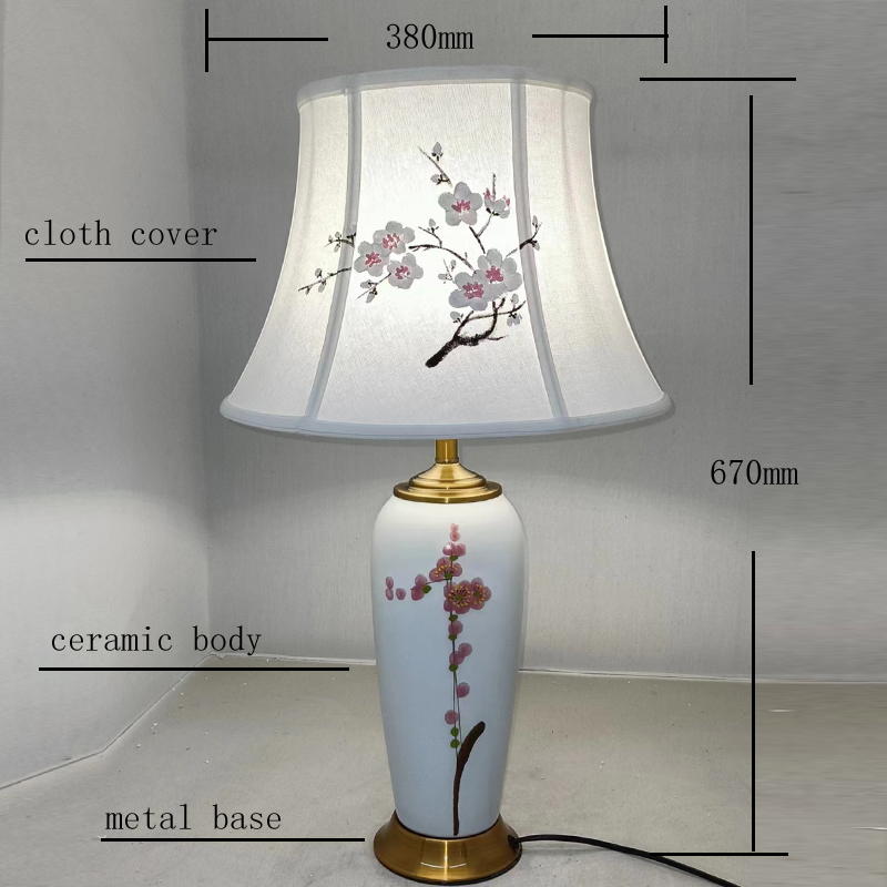 Chinese - Style Hand - Painted Plum Blossom Table Lamp: Elegance Illuminated