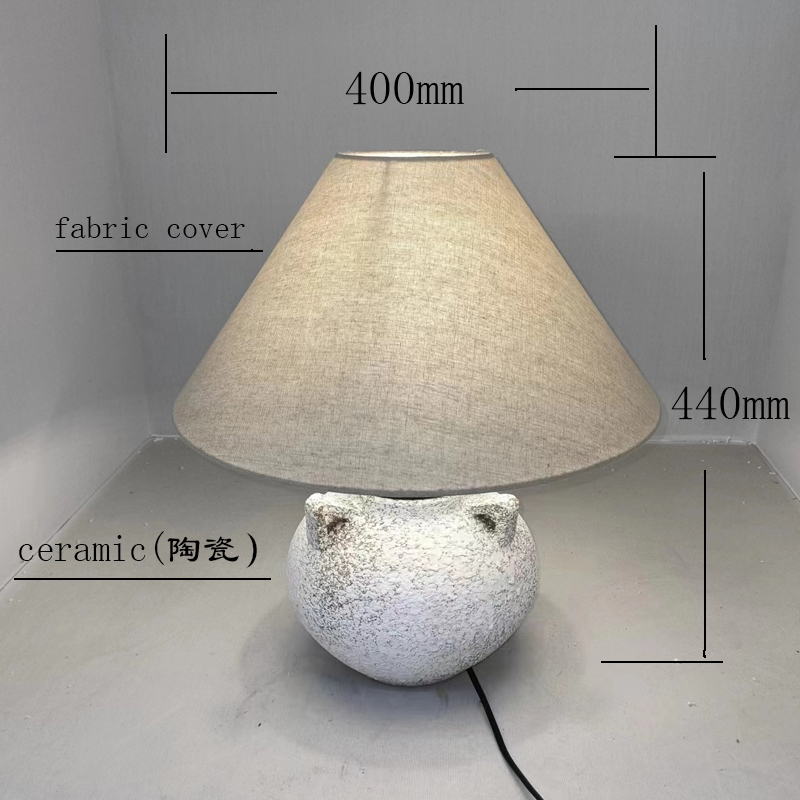 Rustic Ceramic Table Lamp: Retro Charm with Linen Shade