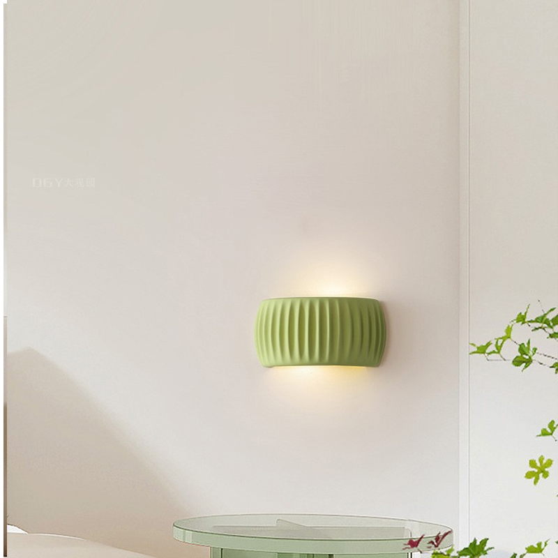 Modern Resin Wall Lamp