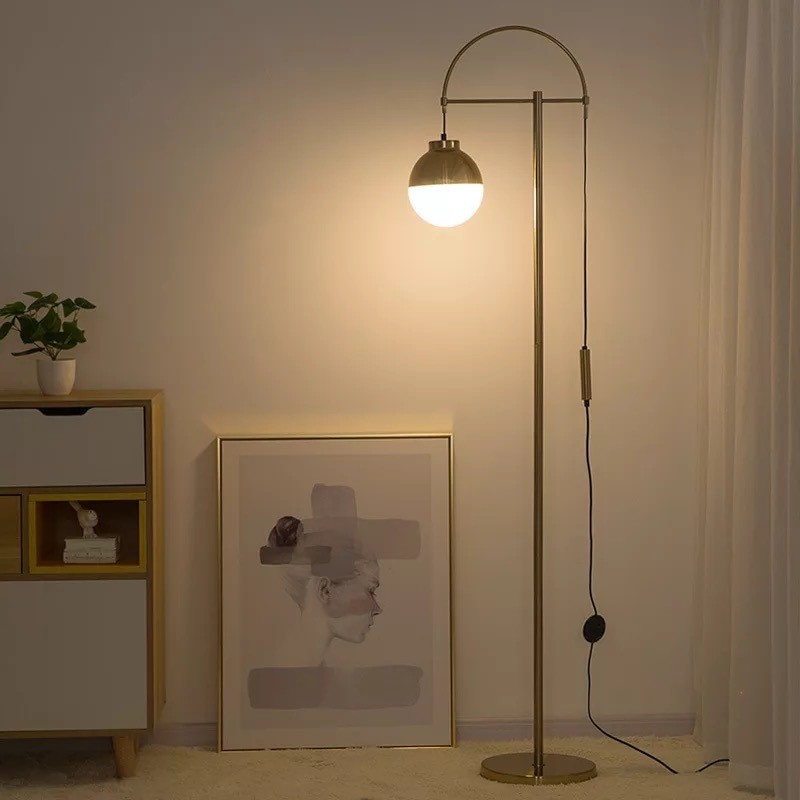 Elegant Arc - Shaped Gold Floor Lamp for Living Spaces