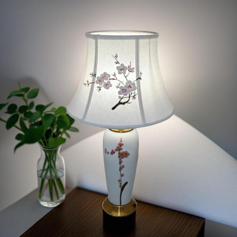 Chinese - Style Hand - Painted Plum Blossom Table Lamp: Elegance Illuminated