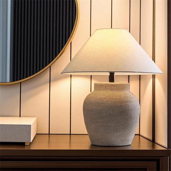 Retro Ceramic Table Lamp with Linen Shade