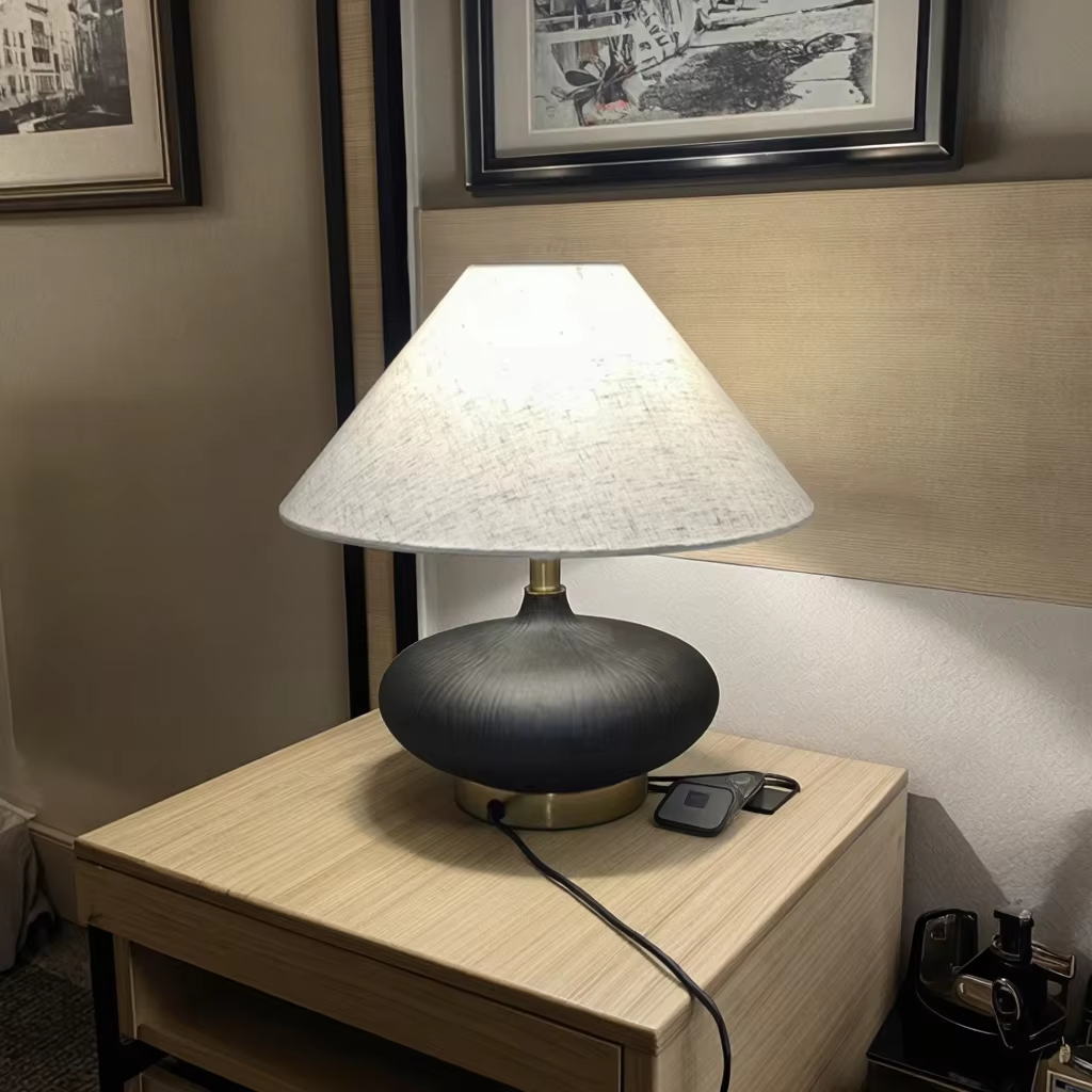 Modern Minimalist Ceramic Table Lamp with Linen Shade and Brass Accents