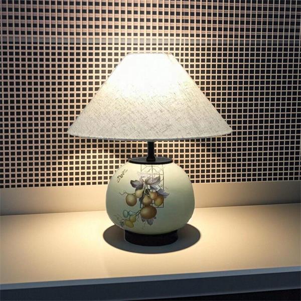 Hand - Painted Ceramic Table Lamp: Oriental Charm for Modern Spaces