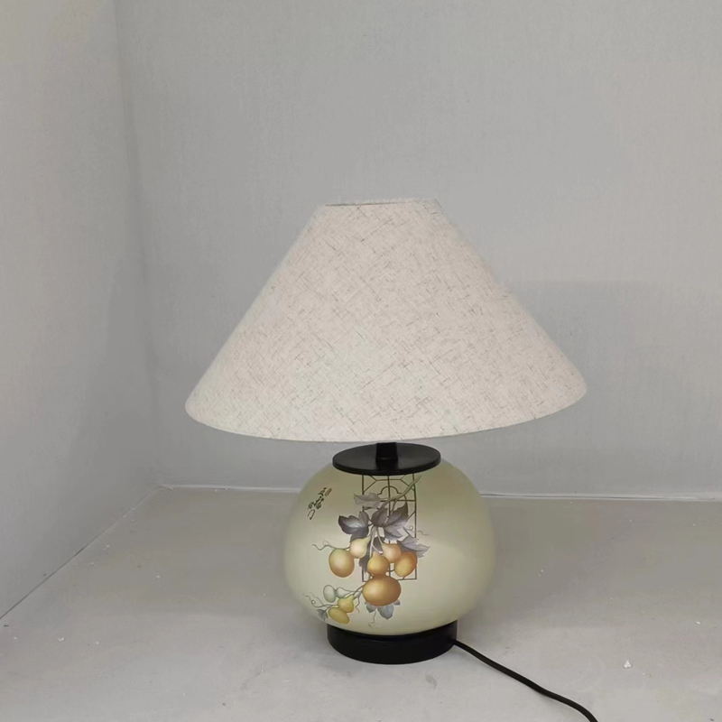 Hand - Painted Ceramic Table Lamp: Oriental Charm for Modern Spaces