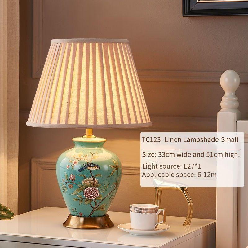 Oriental Elegance: Ceramic Table Lamp with Golden Metal Base and Linen Shade