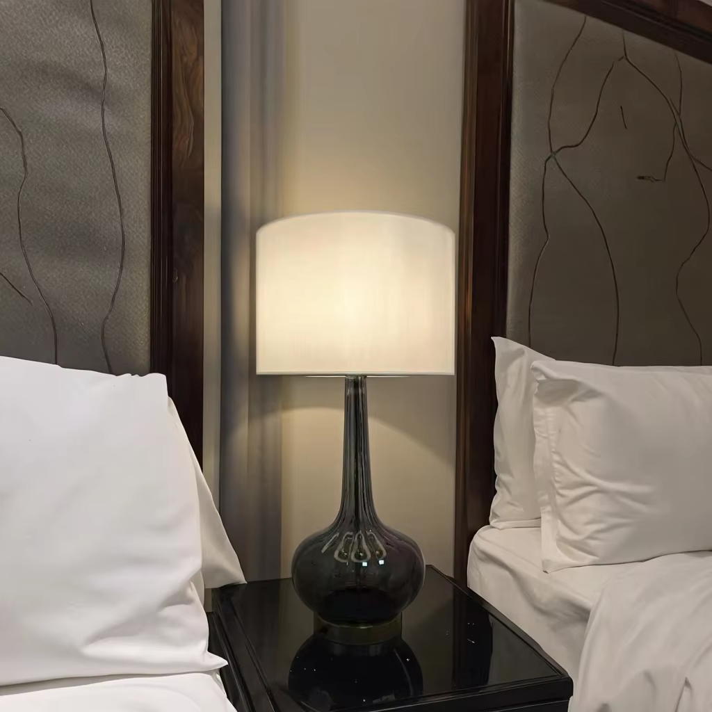Mid - Century Retro Glass Table Lamp: Perfect for Vintage - Themed Interiors
