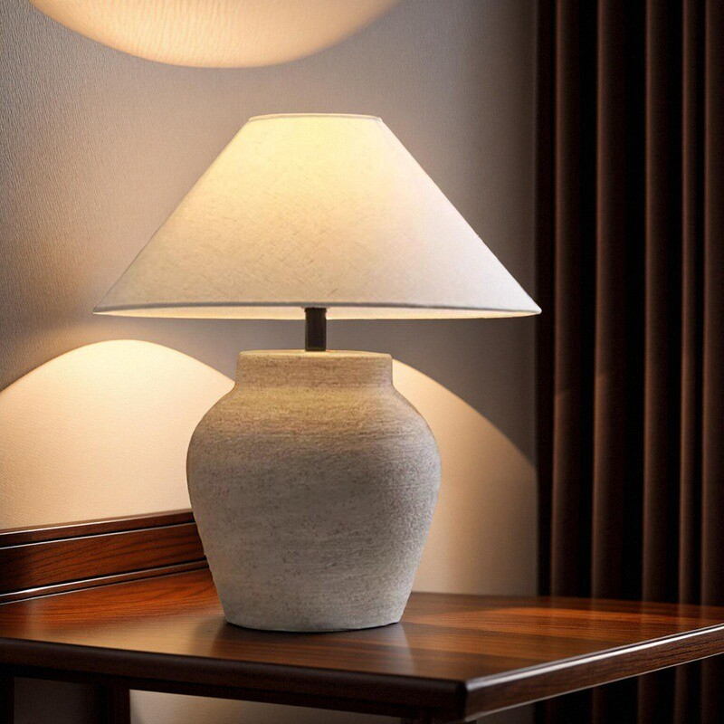 Retro Ceramic Table Lamp with Linen Shade