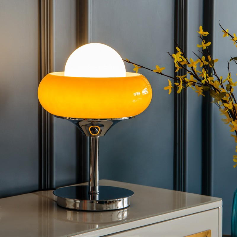 Medieval Nostalgic Bauhaus Decorative Desk Lamp