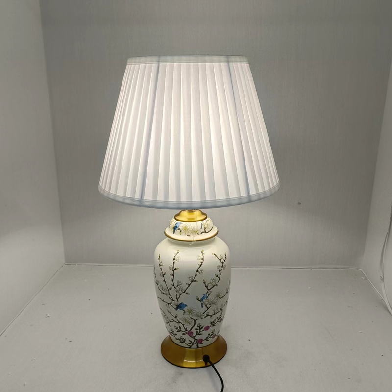 Oriental Floral Ceramic Table Lamp: Timeless Elegance for Sophisticated Interiors