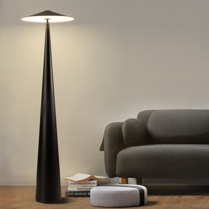 Minimalist Mushroom - Inspired LED Floor Lamp: Blend of Aesthetics & Functionality