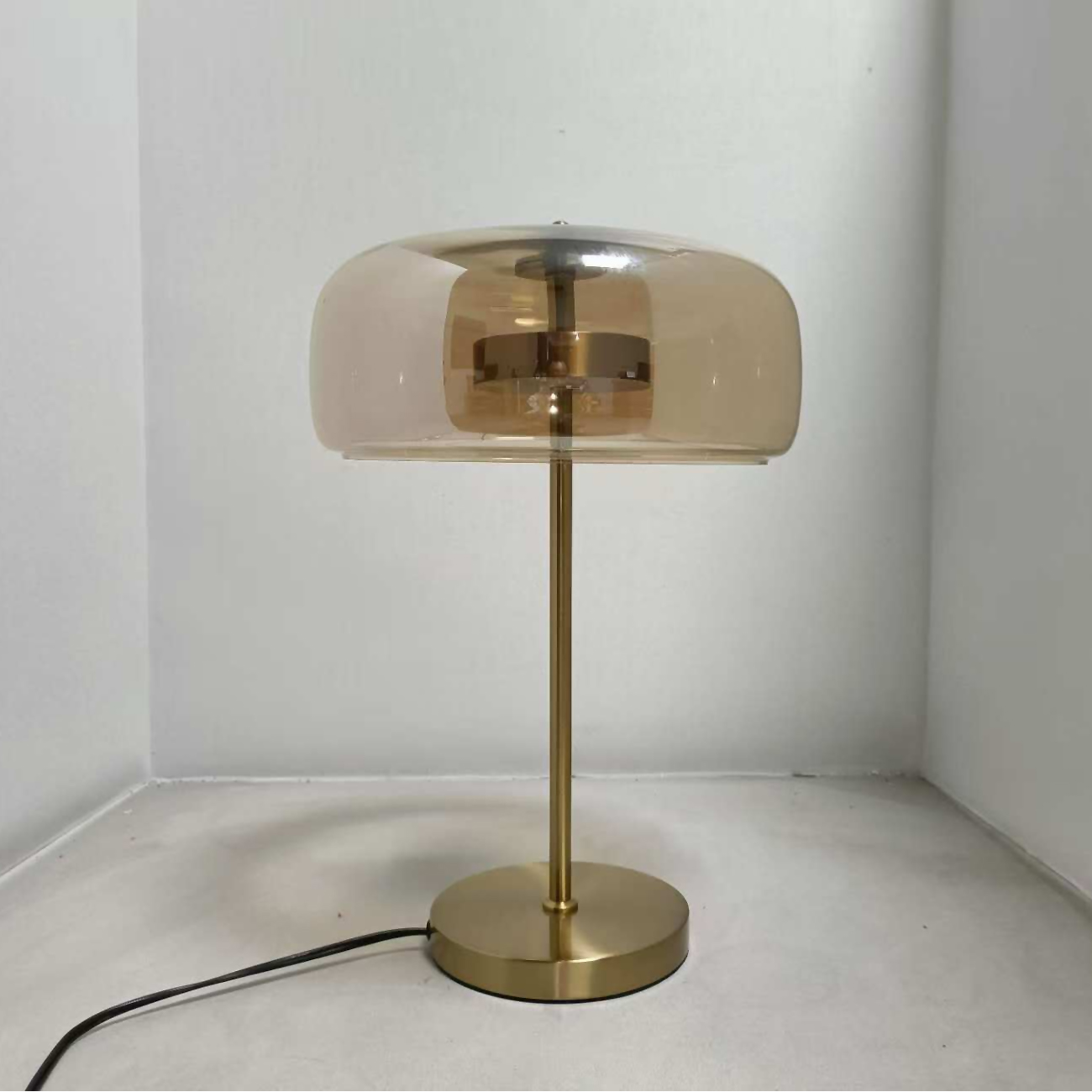 Amber Glass & Brass - like Elegance Table Lamp