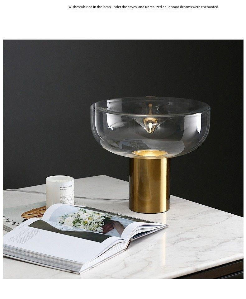 Modern Transparent Glass Table Lamp: Gold - Accented Elegance for Contemporary Spaces