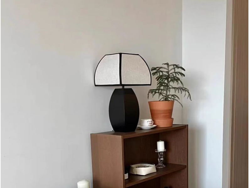 Minimalist Black Metal & Linen Table Lamp: Industrial Elegance for Modern Spaces
