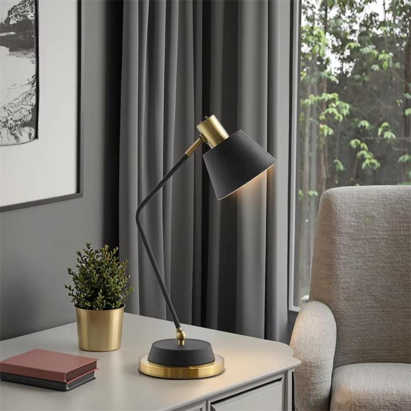Modern Adjustable Black & Gold Desk Lamp: Flexible Lighting for Contemporary Spaces