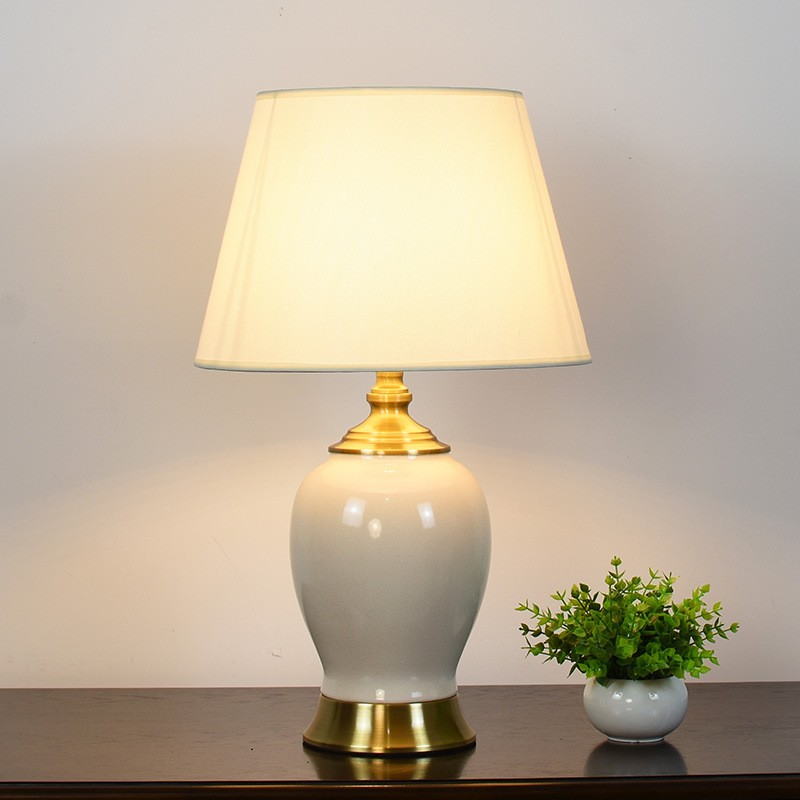 Minimalist Yellow Ceramic Table Lamp: Timeless Sophistication with Fabric Shade & Gold Metal Base