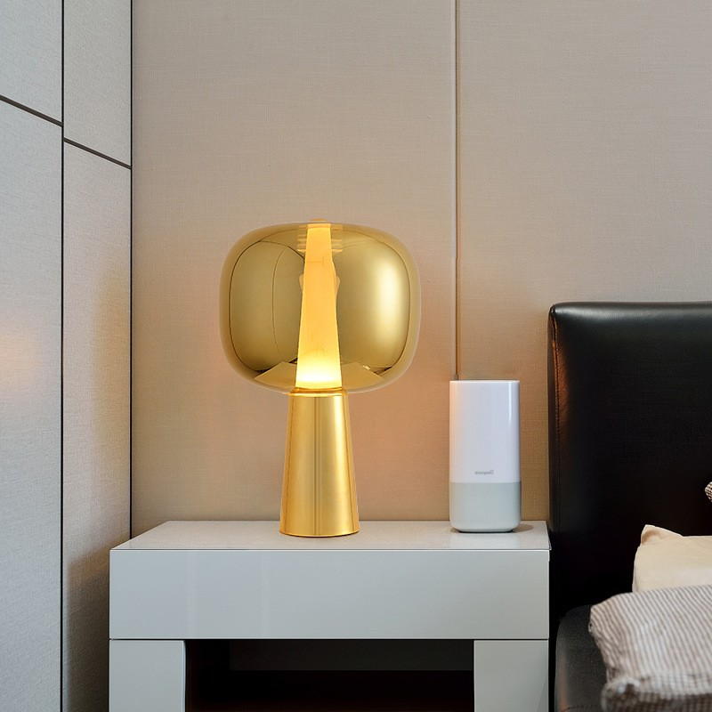 Metallic Globe Table Lamp: Luxe Geometry & Ambient Elegance