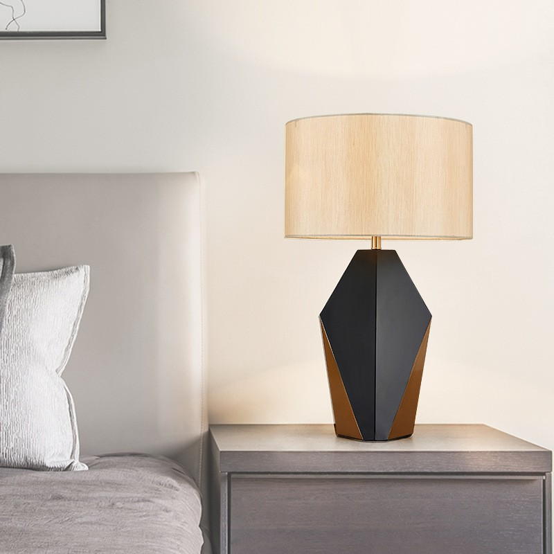 Modern Geometric Table Lamp: Elevate Small Spaces with Artistic Elegance
