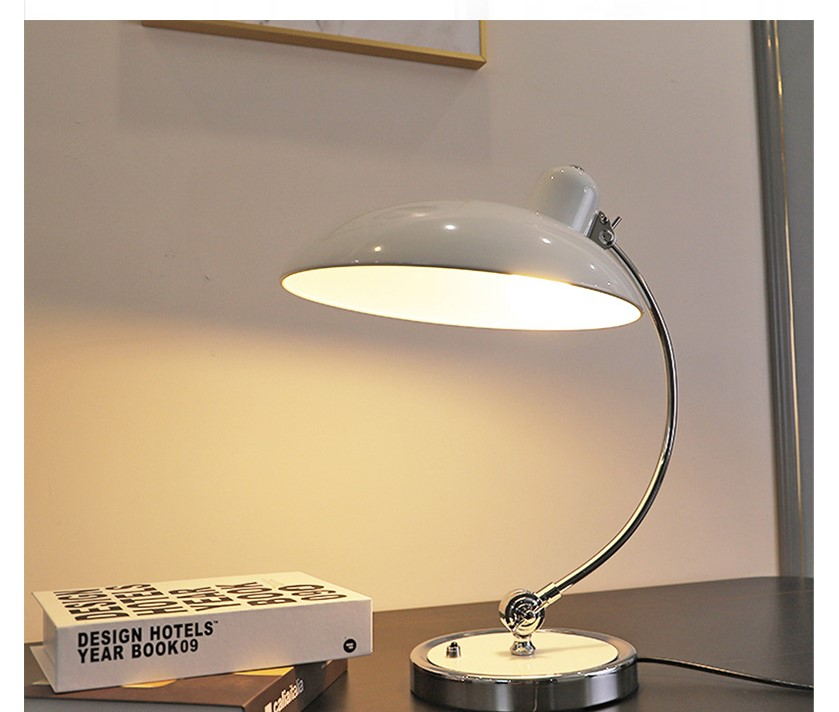 Vintage Adjustable Metal Desk Lamp – Retro Charm Meets Flexible, Durable Design