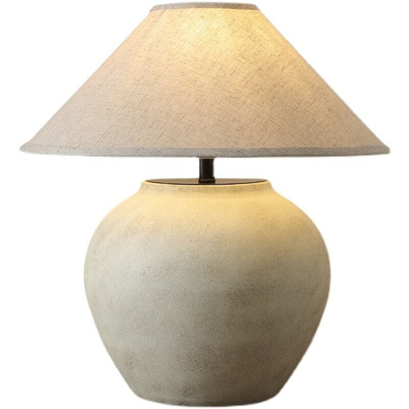Rustic Ceramic Table Lamp: Timeless Charm for Cozy Interiors