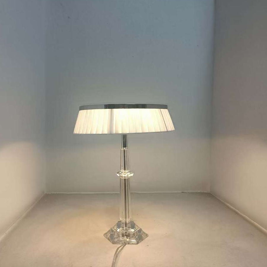 Modern Luxury Crystal Table Lamp: Elegant Illumination for Sophisticated Spaces