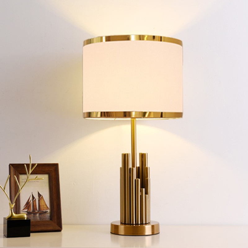 Luxury Modern Table Lamp: Artistic Elegance for Refined Spaces