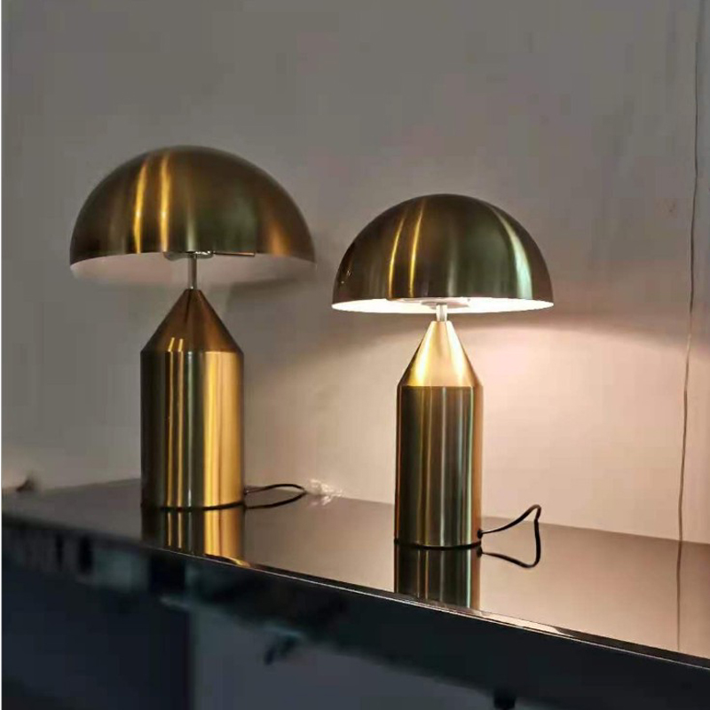 Modern Metal Mushroom Table Lamp: Sculptural Elegance for Contemporary Spaces