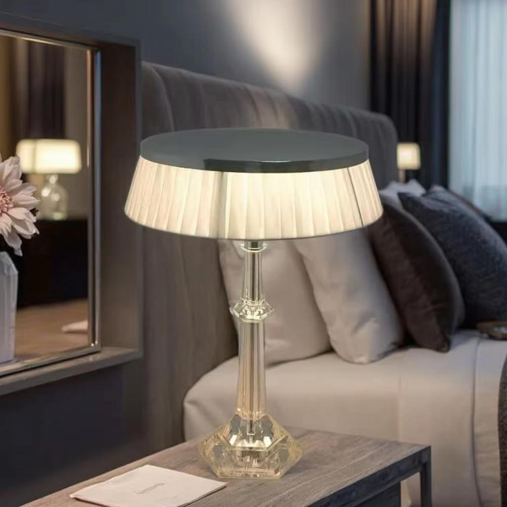 Modern Luxury Crystal Table Lamp: Elegant Illumination for Sophisticated Spaces