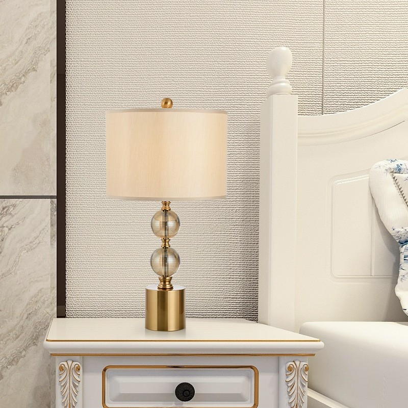 Vintage - Luxe Amber Crystal Table Lamp: Timeless Elegance in Glass & Brass