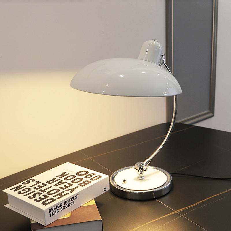 Vintage Adjustable Metal Desk Lamp – Retro Charm Meets Flexible, Durable Design