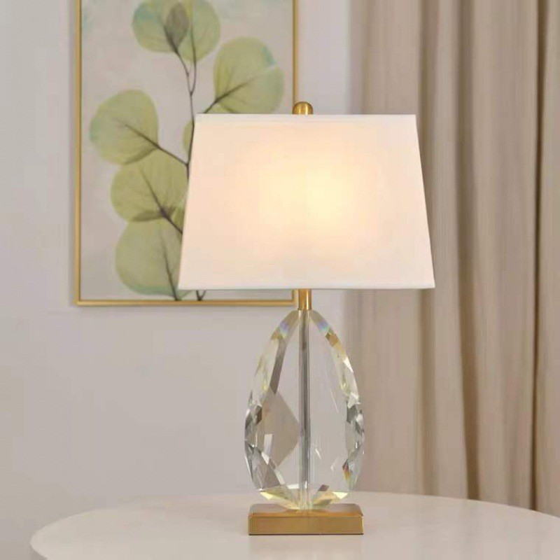 Luxe Geometric Crystal Table Lamp: Timeless Elegance with Linen Shade