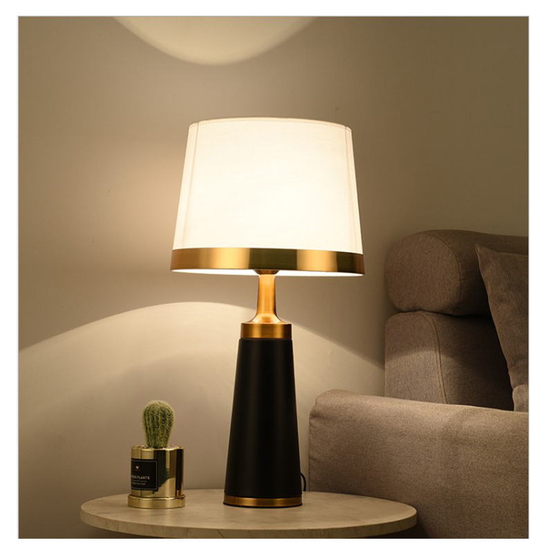 Modern Luxury Black - Gold Table Lamp: Cone - Shaped Design with Fabric Shade