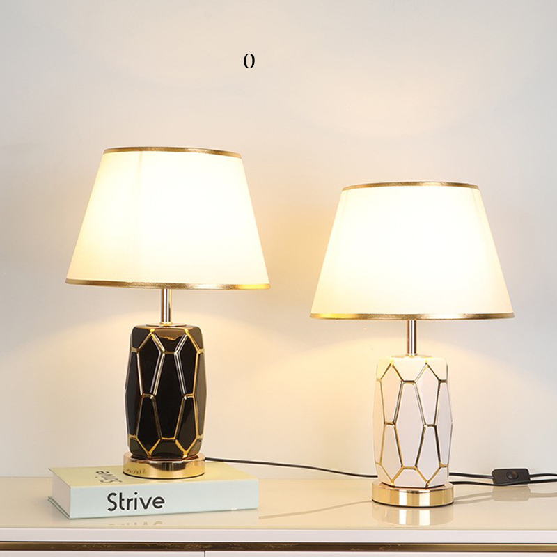 Luxury Geometric Ceramic Table Lamp: Gold - Accented Elegance for Modern Interiors