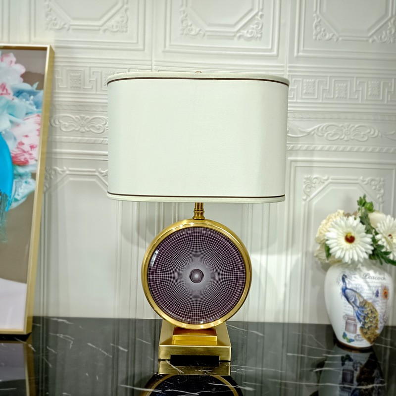 Elegant Iron - Fabric Table Lamp: Timeless Charm for Home Spaces