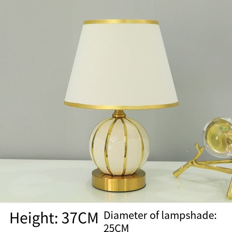 Elegant Crystal Column Table Lamp: Timeless Luxury for Cozy Ambiance