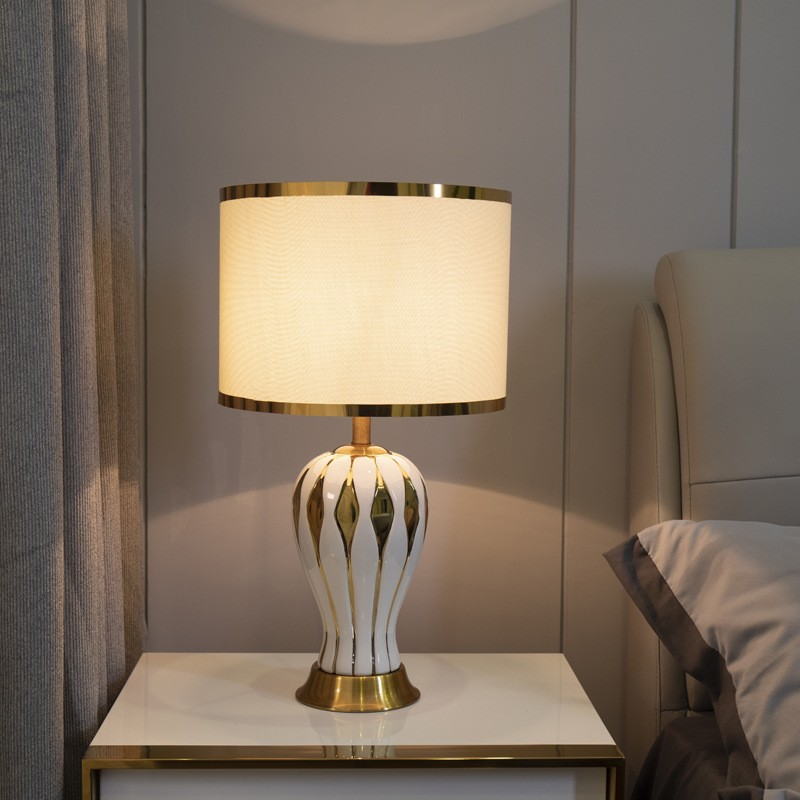 Art Deco Ceramic Table Lamp: Gold-Accented Elegance with Fabric Shade & Metal Base