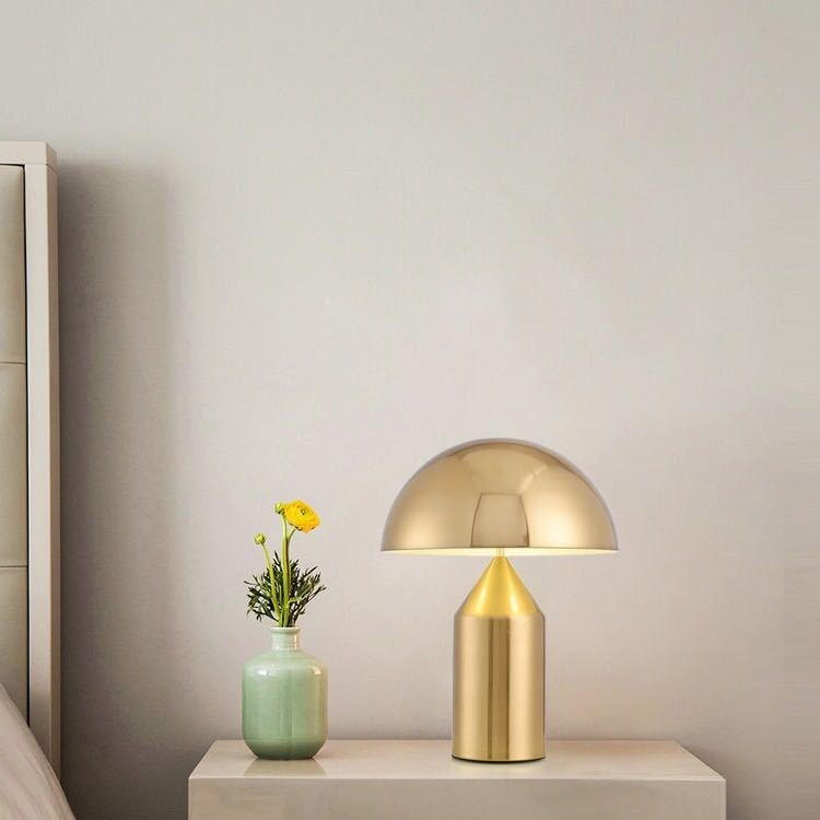 Modern Metal Mushroom Table Lamp: Sculptural Elegance for Contemporary Spaces