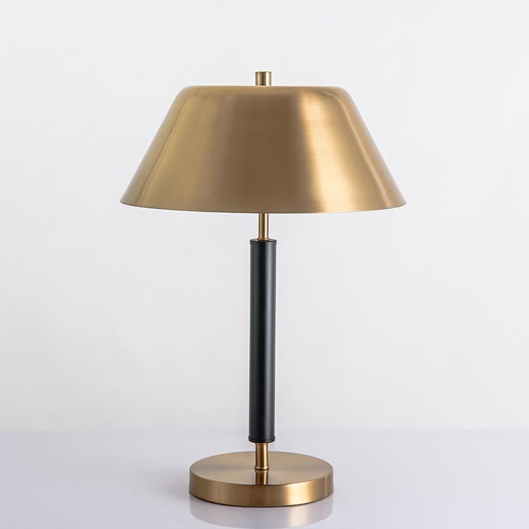 Modern Minimalist Gold & Black Table Lamp for Elegant Lighting