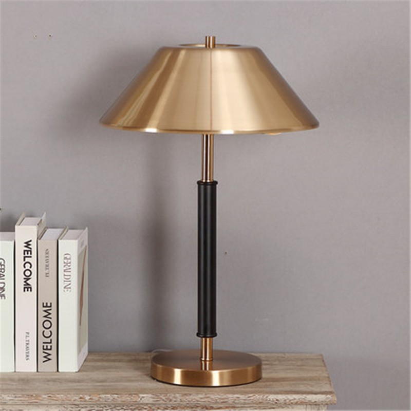 Modern Minimalist Gold & Black Table Lamp for Elegant Lighting