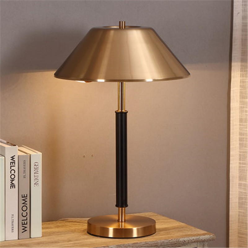 Modern Minimalist Gold & Black Table Lamp for Elegant Lighting